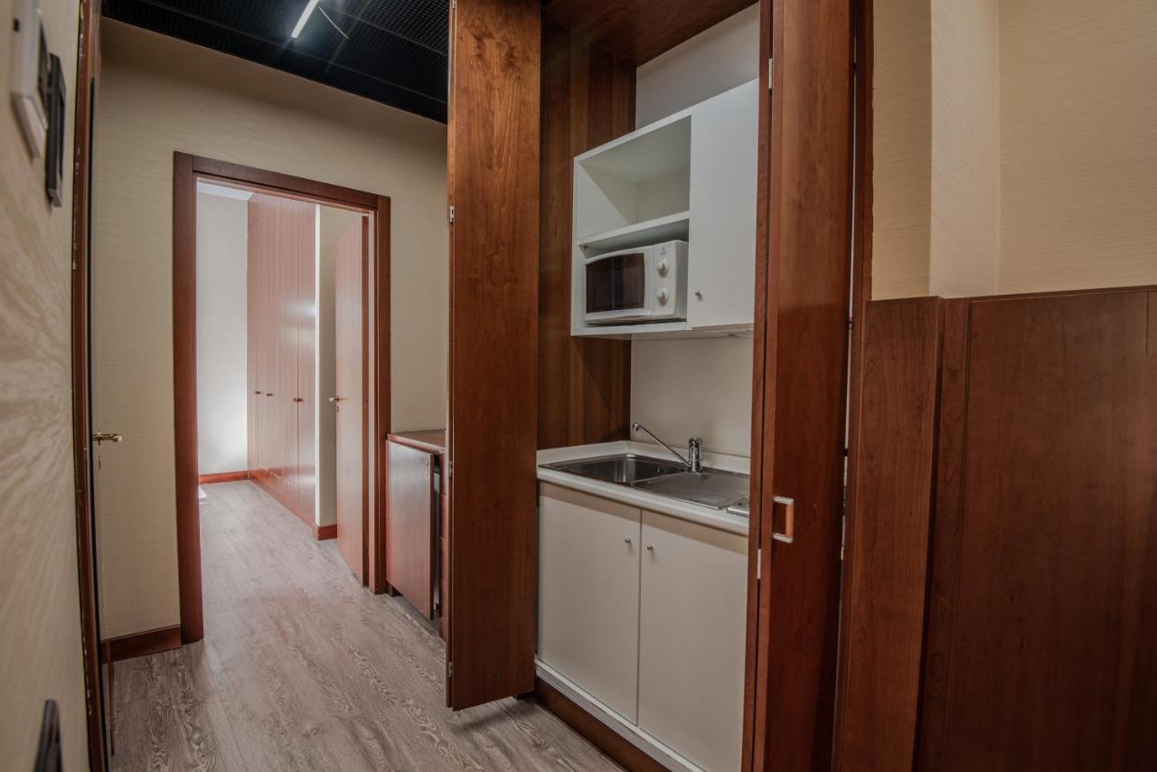 Hotel Petra Rome Bagian luar foto