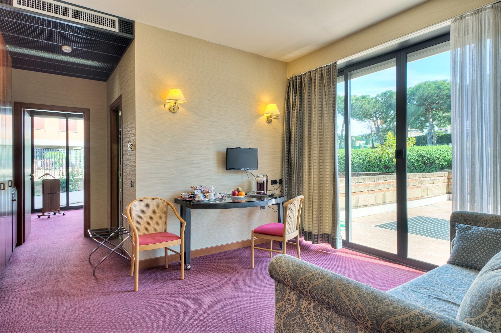 Hotel Petra Rome Bagian luar foto