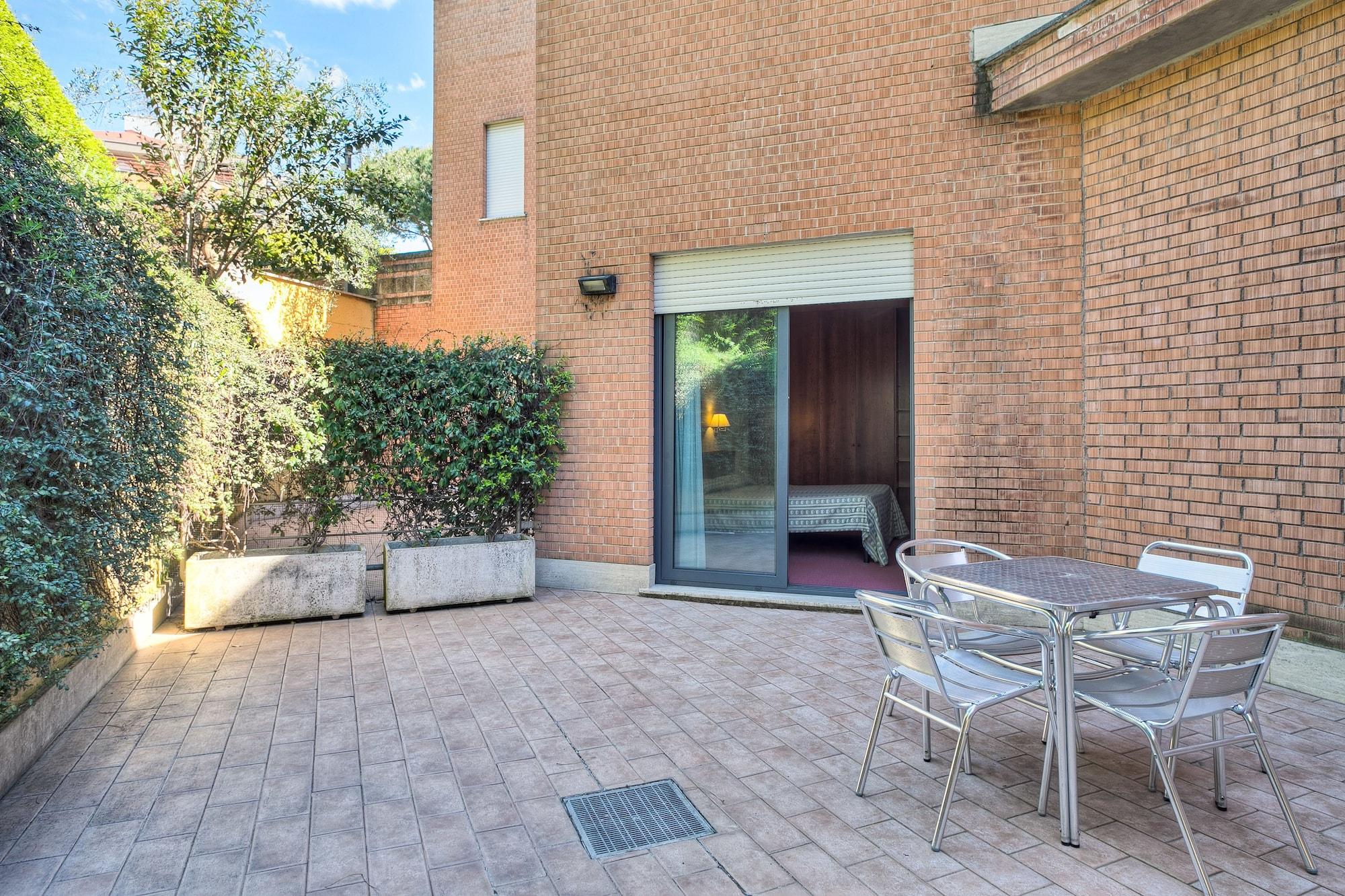 Hotel Petra Rome Bagian luar foto